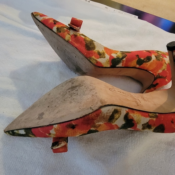 Orange floral heels - Picture 3 of 4